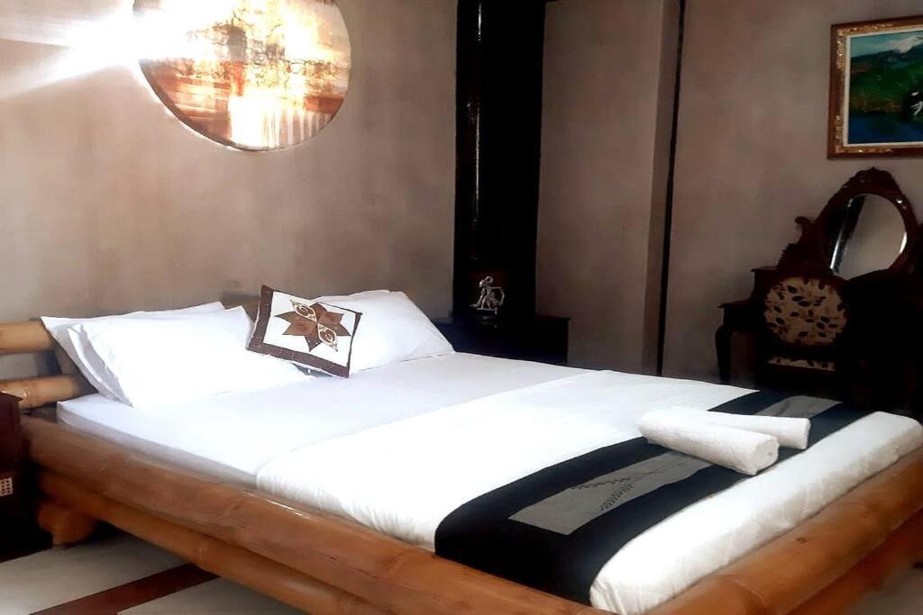 The Reinhold Guesthouse Bali Kerobokan Exteriör bild