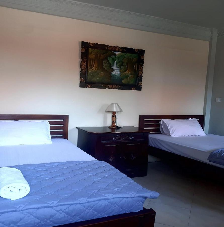 The Reinhold Guesthouse Bali Kerobokan Exteriör bild