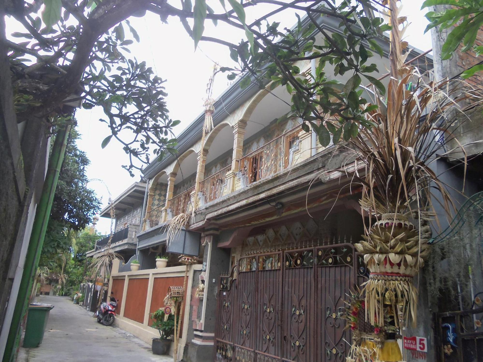 The Reinhold Guesthouse Bali Kerobokan Rum bild
