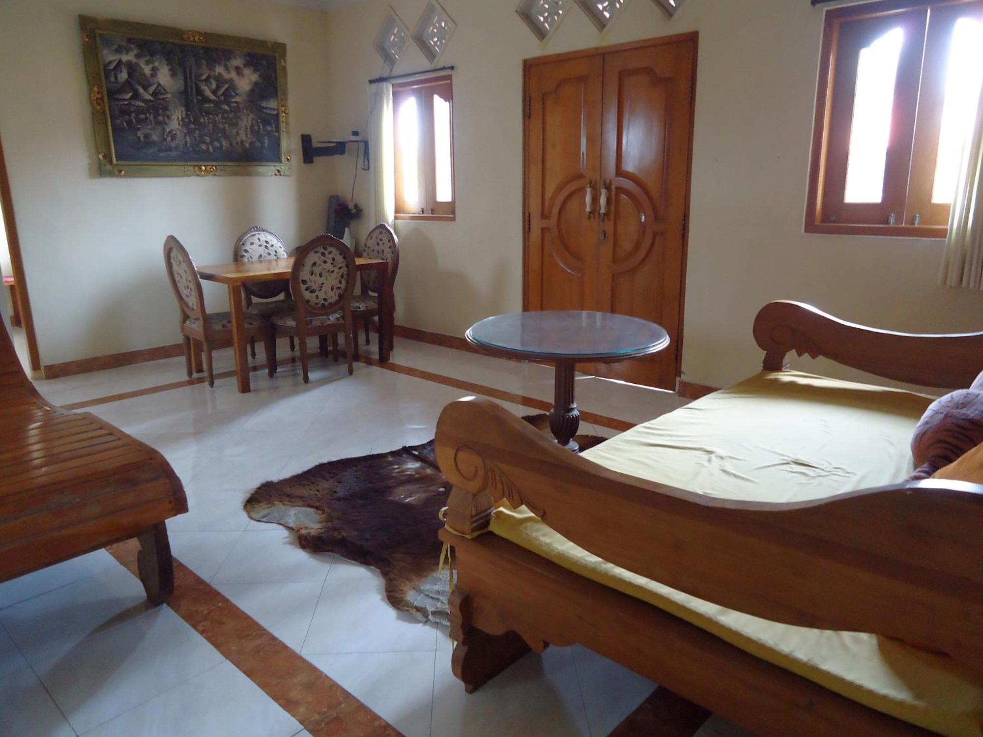 The Reinhold Guesthouse Bali Kerobokan Exteriör bild