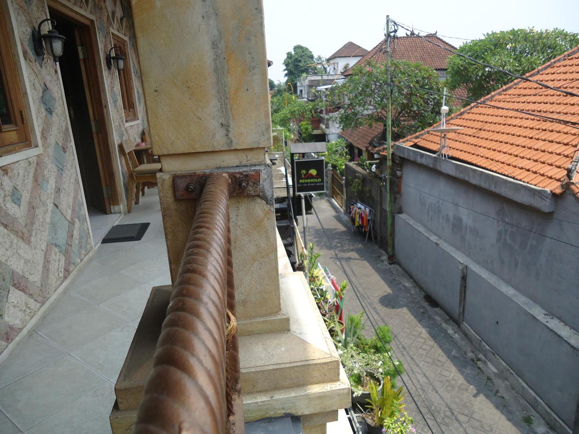 The Reinhold Guesthouse Bali Kerobokan Exteriör bild