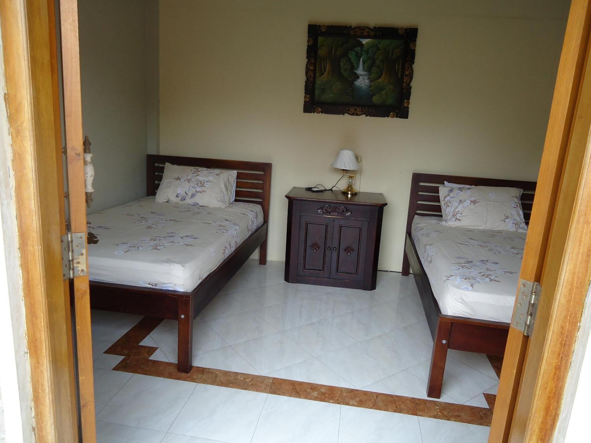 The Reinhold Guesthouse Bali Kerobokan Exteriör bild