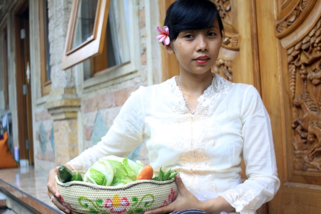 The Reinhold Guesthouse Bali Kerobokan Rum bild